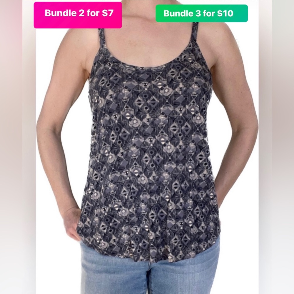 ⭐️HP⭐️ Flowy Rubbish Tank Top with Various Shades of Blue and Gray Geometric Pa…